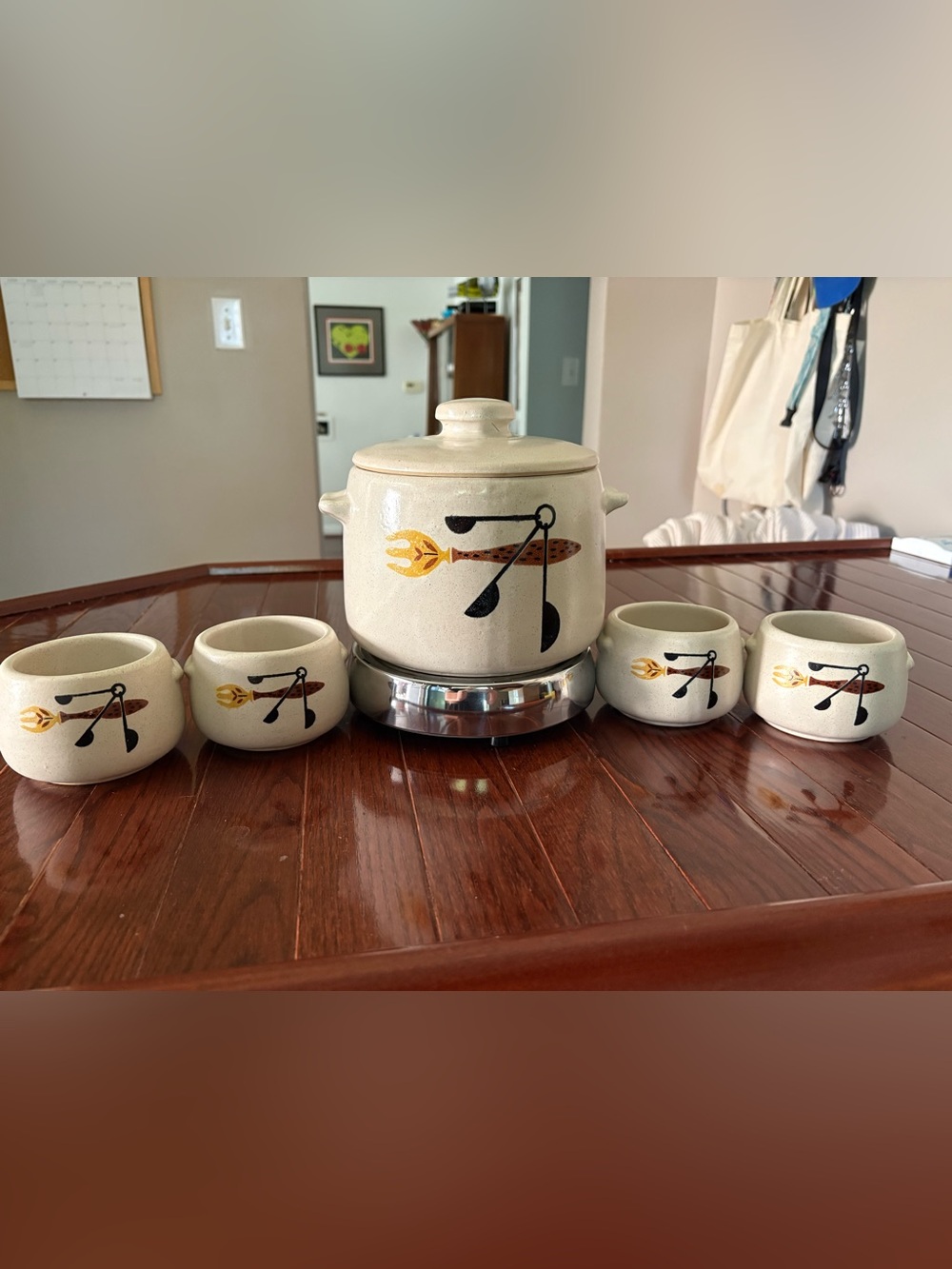 Vintage West Bend Bean Pot w Warmer and Individual Pots - Picture 2 of 11